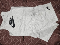 Nike komplet 116-122 nov