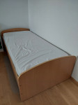 Lepo ohranjena postelja+letveno dno 100x200
