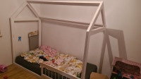 Otroška postelja hiška