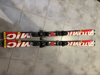 Atomic Race 8, 140 cm