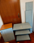 Pohištvo za otroško mladinsko sobo omarica mizica s kolesi sten.police