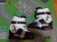 Otroški smučarski čevlji Dalbello, št. 35