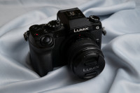 Panasonic Lumix DMC-G7 + Lumix 14-42mm + Dummy baterija