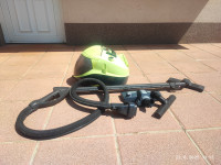 Parni sesalnik Polti