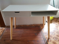 pisalna miza TAMHOLT