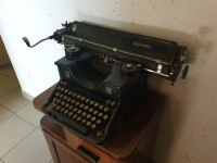 Olivetti M40 (Dobro ohranjen)