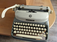 Pisalni stroj ALPINA – retro, ohranjen