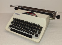 Pisalni stroj Avala 2