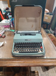 pisalni stroj