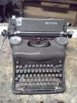 Pisalni stroj starinski, Oliveti, dela, prodam.
