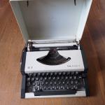 Pisalni stroj , UNIS TBM  de LUXE