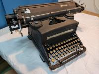 star pisalni stroj Olivetti M40/3