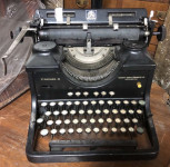 Star pisalni stroj Triumph