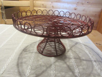 Namizno stojalo za sadje, pecivo