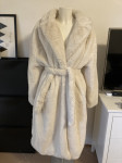 Bel plašč umetno krzno faux fur, št L, Nov, PC 70€