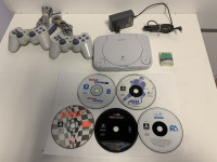 Sony Playstation 1, 2x kontroler, 5x igre, napajalni in video, memory
