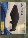 Playstation 4 Slim 500 GB, 18 iger
