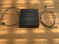 PRODAM KOMPLET PLAYSTATION 4 S TIPKOVNICO