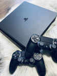 PS4 PLAYSTATION