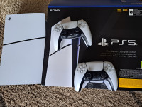 Playstation 5 ( PS5 ) digital 1TB, v garanciji + dodatni kontroler