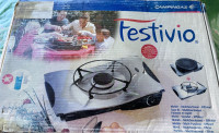 Plinski gorilnik Campingaz Festivio z dodatno opremo