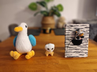 Plišaste igrače galeb BarTender, sovica TY in zvezek zebra Pot