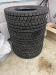 Pnevmatike Michelin 315/70/22.5 celoletna Količina: 4