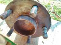 Ford focus 1,6 dizel, zadnji kolesni ležaj s pestom in ABS senzorjem