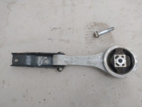 škoda fabia 2012 nosilec menjalnik spodnji spodaj