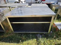 DELOVNI PULT Z POLICO - INOX - 130 cm