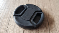 Univerzalni pokrovcek za objektiv 49 in 52mm