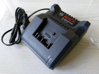 BOSCH POLNILNIK POLNILEC NOV GAL 18V-40-GAL 18V-20