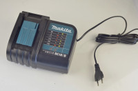 Makita 18v hitri polnilec
