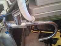 POMIVALNO KORITO S PIPO IN ODTOČNE CEVI