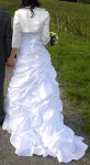 Poročna obleka - prilagodljiva velikost