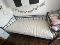 Kovinska postelja 90x200 cm