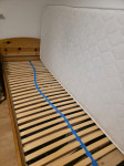 Lesena postelja 90x200 cm