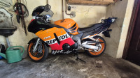 Honda CBR1100XX 1100 cm3