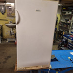 plinski hladilnik dometic 146 litrski