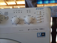 Pralni stroj Indesit