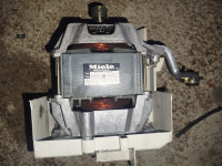 prodam elektromotor za pralni stroj Miele