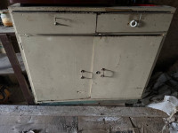 Prodam starinski predalnik