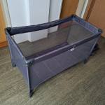 Zložljiva otroška postelja