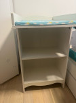 Previjalna miza Ikea, podloga, prevleki ter posodice