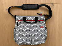 Previjalna torba znamke Skiphop, kot nova