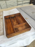 Stara retro lesena škatla za kuhinjski pribor