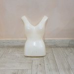 Izložbena lutka - Ženska - ( Trup / Torzo / Polovična ) - Bele barve