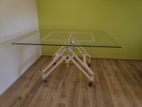 Steklena zložljiva grafična delovna miza