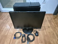 Računalnik komplet z monitorjem