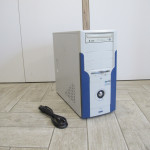 NOVO - Računalnik Intel CELERON 900 MHz - ( Prvi lastnik ) - Kot novo